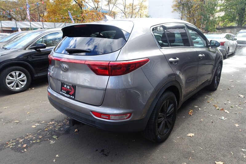 2017 Kia Sportage LX photo 3