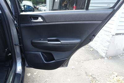 2017 Kia Sportage LX   - Photo 17 - Newark, NJ 07104