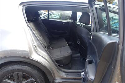 2017 Kia Sportage LX   - Photo 16 - Newark, NJ 07104