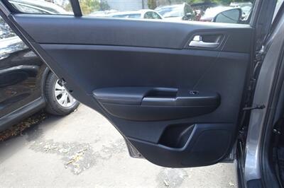 2017 Kia Sportage LX   - Photo 12 - Newark, NJ 07104