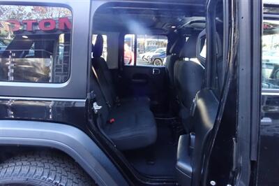 2018 Jeep Wrangler Sport   - Photo 16 - Newark, NJ 07104