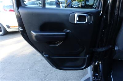 2018 Jeep Wrangler Sport   - Photo 12 - Newark, NJ 07104