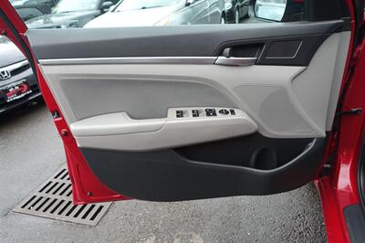 2019 Hyundai ELANTRA SE - Photo 10 - Newark, NJ 07104