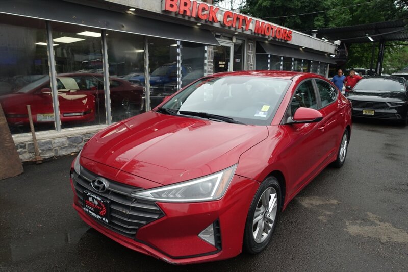 2019 Hyundai ELANTRA SE  