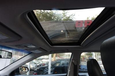 2012 Toyota Camry SE   - Photo 20 - Newark, NJ 07104