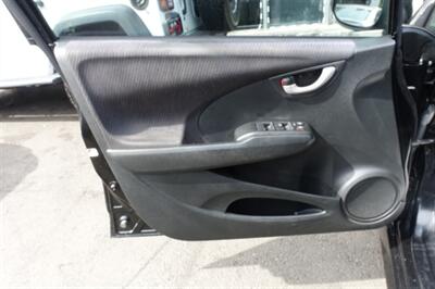 2013 Honda Fit Sport   - Photo 10 - Newark, NJ 07104