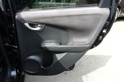 2013 Honda Fit Sport   - Photo 17 - Newark, NJ 07104