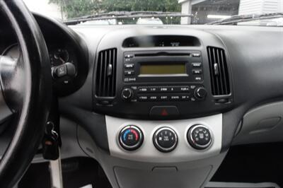 2008 Hyundai ELANTRA SE   - Photo 18 - Newark, NJ 07104