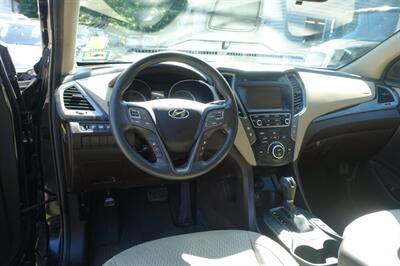 2017 Hyundai SANTA FE Sport 2.4L - Photo 18 - Newark, NJ 07104