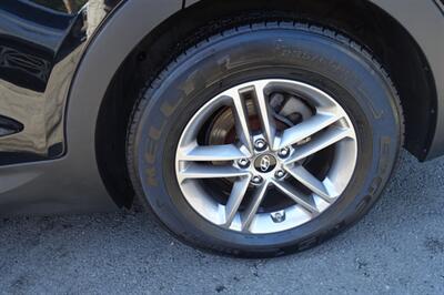 2017 Hyundai SANTA FE Sport 2.4L - Photo 10 - Newark, NJ 07104