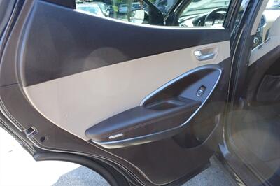 2017 Hyundai SANTA FE Sport 2.4L - Photo 17 - Newark, NJ 07104