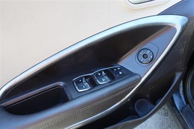 2017 Hyundai SANTA FE Sport 2.4L - Photo 15 - Newark, NJ 07104