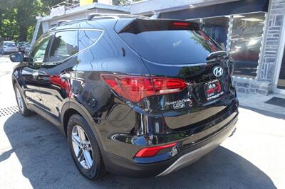 2017 Hyundai SANTA FE Sport 2.4L - Photo 6 - Newark, NJ 07104