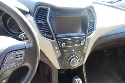 2017 Hyundai SANTA FE Sport 2.4L - Photo 25 - Newark, NJ 07104