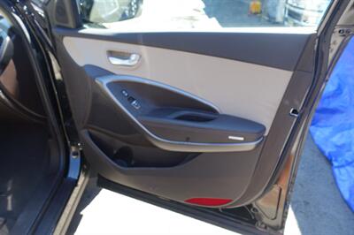 2017 Hyundai SANTA FE Sport 2.4L - Photo 20 - Newark, NJ 07104