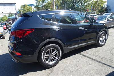 2017 Hyundai SANTA FE Sport 2.4L - Photo 5 - Newark, NJ 07104