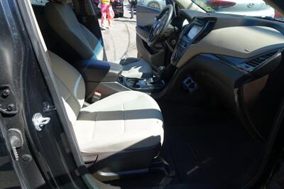 2017 Hyundai SANTA FE Sport 2.4L - Photo 19 - Newark, NJ 07104