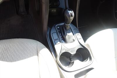 2017 Hyundai SANTA FE Sport 2.4L - Photo 26 - Newark, NJ 07104