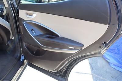 2017 Hyundai SANTA FE Sport 2.4L - Photo 22 - Newark, NJ 07104