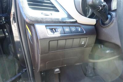 2017 Hyundai SANTA FE Sport 2.4L - Photo 27 - Newark, NJ 07104
