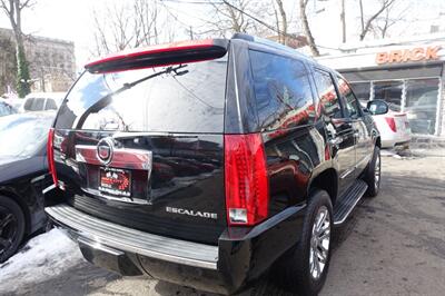 2011 Cadillac Escalade Luxury   - Photo 8 - Newark, NJ 07104