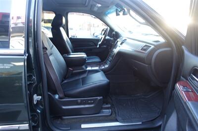 2013 Cadillac Escalade EXT Luxury   - Photo 14 - Newark, NJ 07104