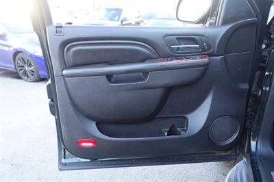 2013 Cadillac Escalade EXT Luxury   - Photo 10 - Newark, NJ 07104