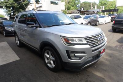 2017 Ford Explorer XLT   - Photo 3 - Newark, NJ 07104