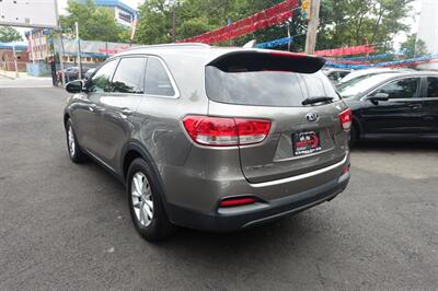 2016 Kia Sorento LX   - Photo 6 - Newark, NJ 07104