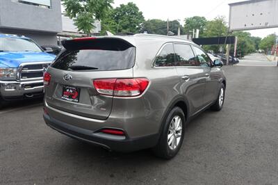 2016 Kia Sorento LX   - Photo 5 - Newark, NJ 07104