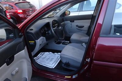 2010 Hyundai ACCENT GL   - Photo 8 - Newark, NJ 07104