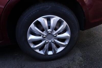 2010 Hyundai ACCENT GL   - Photo 22 - Newark, NJ 07104