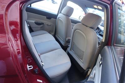 2010 Hyundai ACCENT GL   - Photo 15 - Newark, NJ 07104