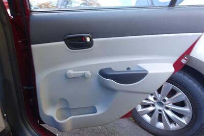 2010 Hyundai ACCENT GL   - Photo 16 - Newark, NJ 07104