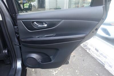 2016 Nissan Rogue SL - Photo 17 - Newark, NJ 07104