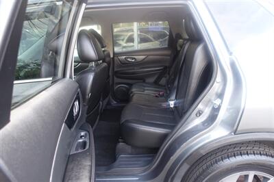 2016 Nissan Rogue SL - Photo 11 - Newark, NJ 07104