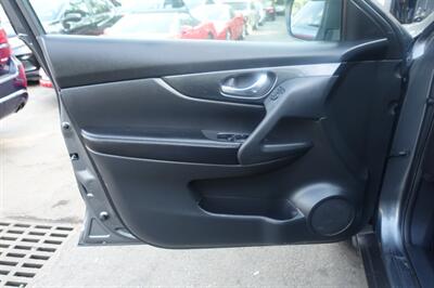 2016 Nissan Rogue SL - Photo 10 - Newark, NJ 07104