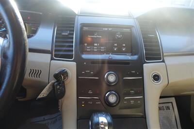2014 Ford Taurus SEL   - Photo 18 - Newark, NJ 07104