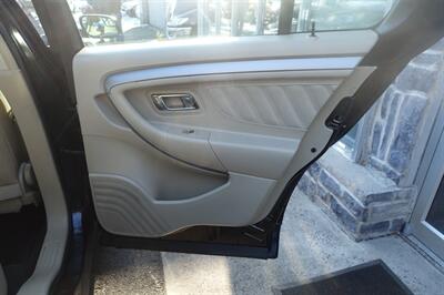 2014 Ford Taurus SEL   - Photo 17 - Newark, NJ 07104