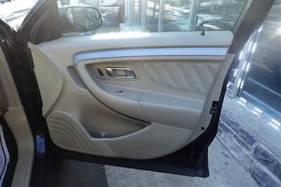 2014 Ford Taurus SEL   - Photo 15 - Newark, NJ 07104