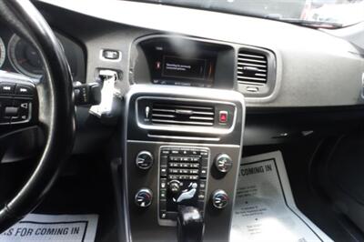 2012 Volvo S60 T5   - Photo 19 - Newark, NJ 07104