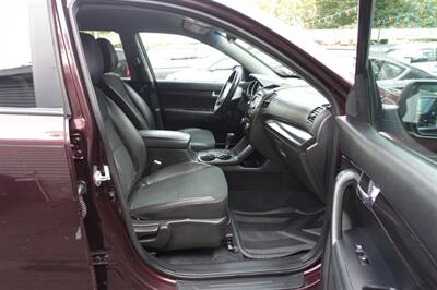 2011 Kia Sorento EX - Photo 12 - Newark, NJ 07104