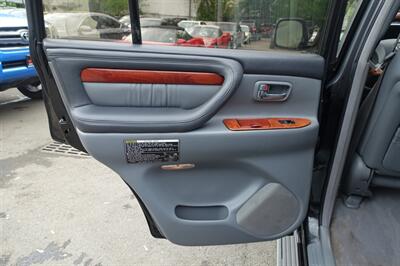 2002 Lexus LX - Photo 12 - Newark, NJ 07104