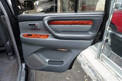 2002 Lexus LX - Photo 18 - Newark, NJ 07104