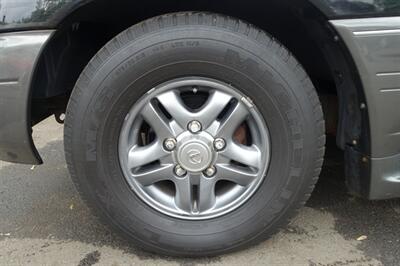 2002 Lexus LX - Photo 24 - Newark, NJ 07104