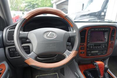 2002 Lexus LX - Photo 13 - Newark, NJ 07104