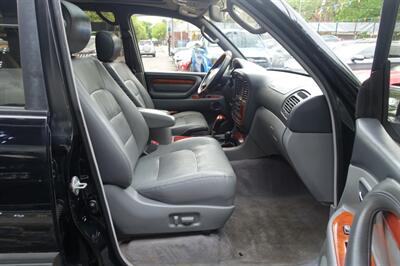 2002 Lexus LX - Photo 15 - Newark, NJ 07104