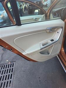2012 Volvo S60 T5 - Photo 13 - Newark, NJ 07104