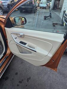 2012 Volvo S60 T5 - Photo 17 - Newark, NJ 07104