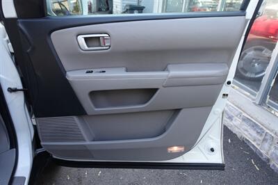 2014 Honda Pilot Touring   - Photo 16 - Newark, NJ 07104
